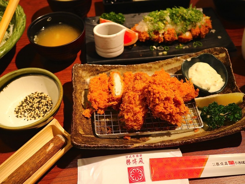 勝博殿-新光三越台南中山店：來自日本新宿的日式炸豬排，廣島江田島牡蠣鮮甜大顆