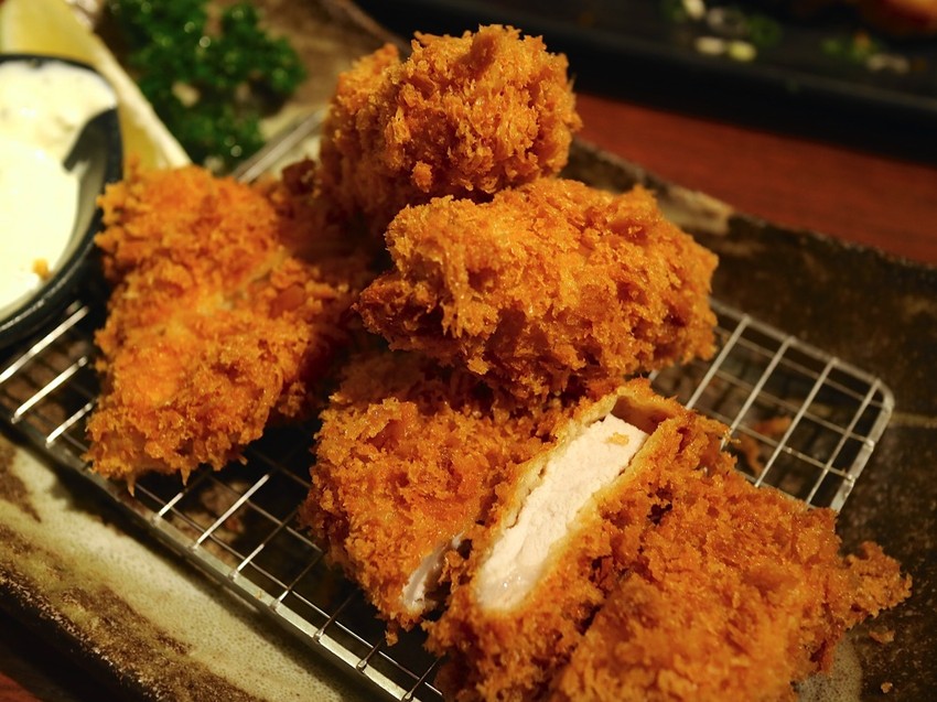 勝博殿-新光三越台南中山店：來自日本新宿的日式炸豬排，廣島江田島牡蠣鮮甜大顆