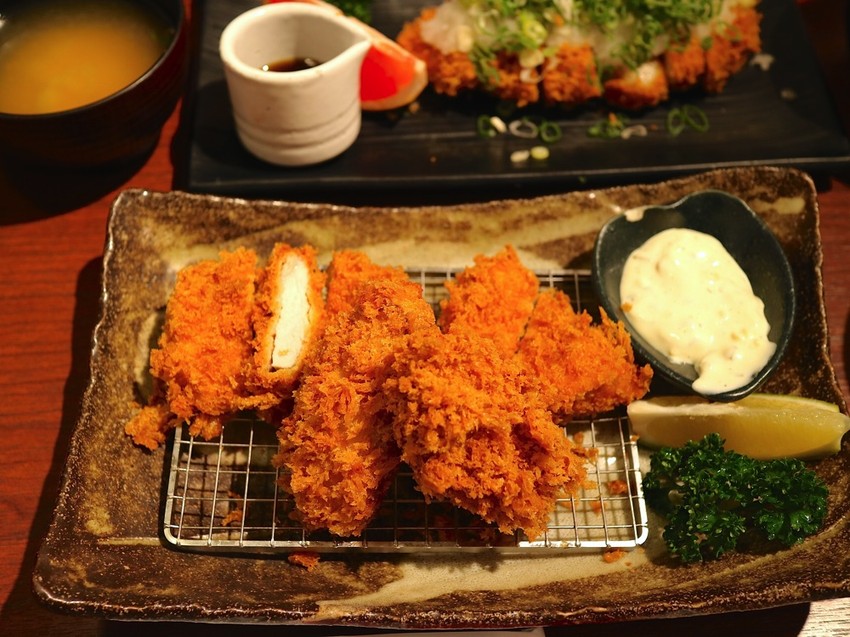勝博殿-新光三越台南中山店：來自日本新宿的日式炸豬排，廣島江田島牡蠣鮮甜大顆