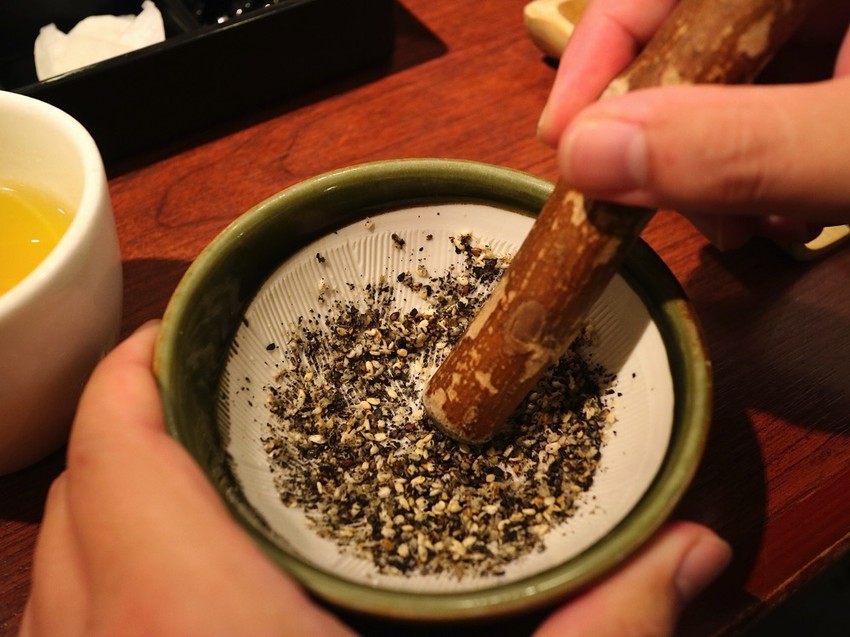 勝博殿-新光三越台南中山店：來自日本新宿的日式炸豬排，廣島江田島牡蠣鮮甜大顆