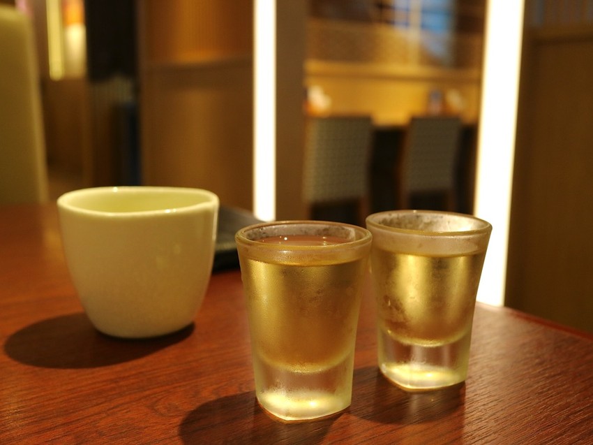 勝博殿-新光三越台南中山店：來自日本新宿的日式炸豬排，廣島江田島牡蠣鮮甜大顆