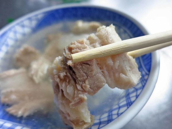 【台北美食】媽祖宮口原汁排骨湯-軟嫩鮮甜又美味的排骨湯