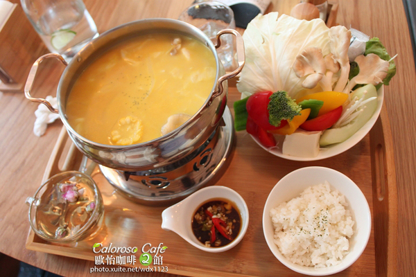 Caloroso Cafe - 歐怡咖啡二館：✪歐怡咖啡二館✪下午茶102/08/03＆午餐102/08/04~偶像劇「親愛的，我愛上別人了」場景拍拍走