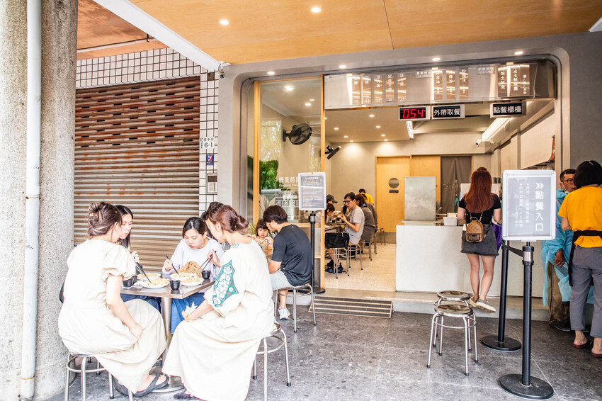 嘉義市東區黃記涼麵涼圓|在地人就愛這一味!評價超高四十年美乃滋涼麵老店