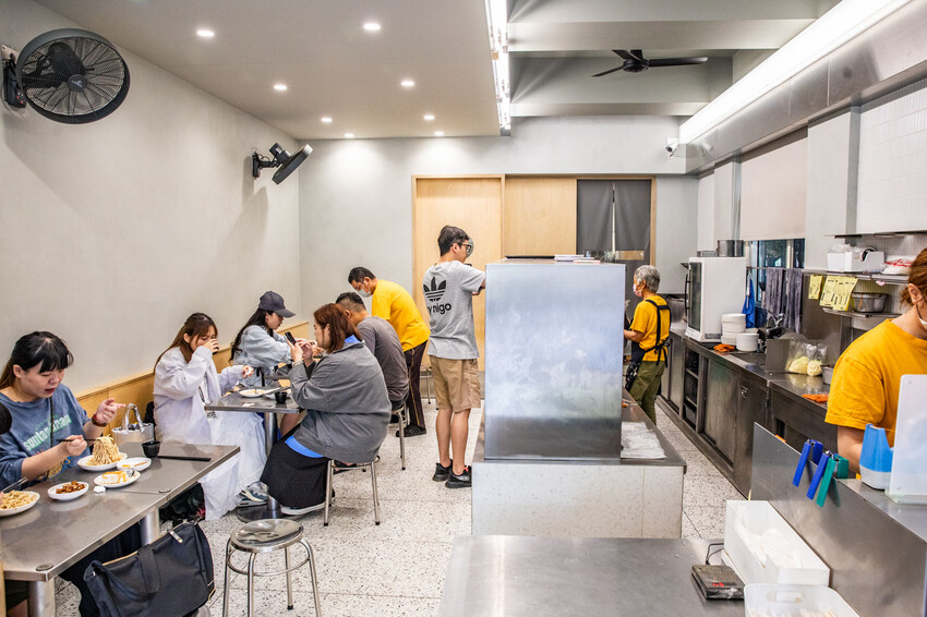 嘉義市東區黃記涼麵涼圓|在地人就愛這一味!評價超高四十年美乃滋涼麵老店