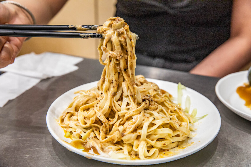 嘉義市東區黃記涼麵涼圓|在地人就愛這一味!評價超高四十年美乃滋涼麵老店