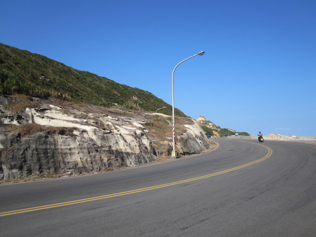 （萬里區）龜吼漁港吃蟹之遇見維納斯海岸線（下）～從龜吼步行到野柳