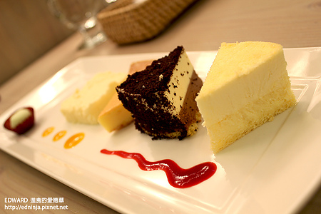 KONAYUKI 粉雪 北海道 Style Cafe：[邀約食記]台北中山 粉雪般的北海道夢幻甜點蛋糕 現在網路也買的到! 粉雪 Konayuki Hokkaido Style Cafe