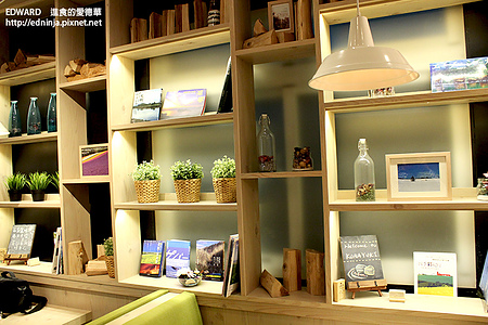 KONAYUKI 粉雪 北海道 Style Cafe：[邀約食記]台北中山 粉雪般的北海道夢幻甜點蛋糕 現在網路也買的到! 粉雪 Konayuki Hokkaido Style Cafe