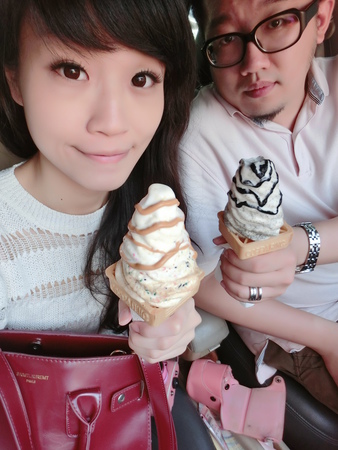 【食記】oO。桃園-中壢　張豐盛商行－花生之家　張豐盛冰淇淋　花生霜淇淋、芝麻霜淇淋（可自選兩種配料）、花生醬　冰品、美食　大推這家的霜淇淋（冰淇淋），味道十分濃厚，超尬意～。o○。