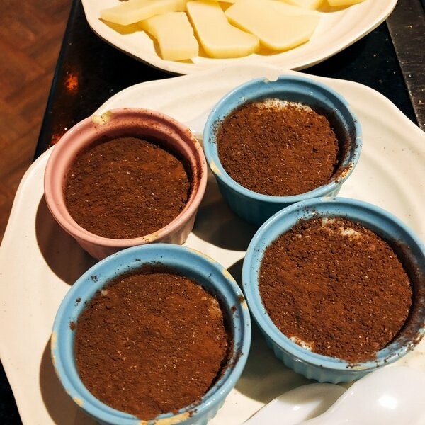 【台北西門町/吃到飽餐廳/壽星優惠/台北燒肉吃到飽/萬華區燒肉推薦】三朵花炭火燒肉鍋物,頂級食材燒肉+鍋