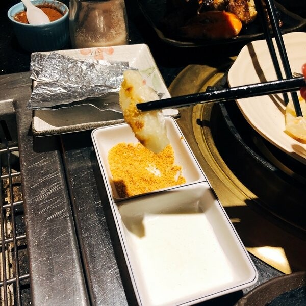 【台北西門町/吃到飽餐廳/壽星優惠/台北燒肉吃到飽/萬華區燒肉推薦】三朵花炭火燒肉鍋物,頂級食材燒肉+鍋