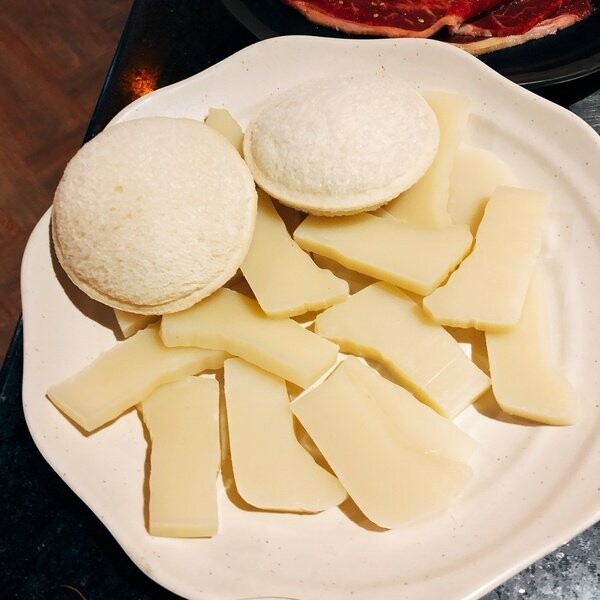 【台北西門町/吃到飽餐廳/壽星優惠/台北燒肉吃到飽/萬華區燒肉推薦】三朵花炭火燒肉鍋物,頂級食材燒肉+鍋