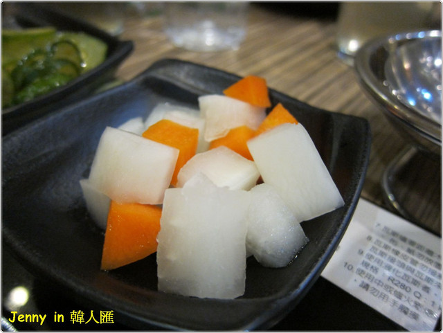 高雄=<食>韓人匯 一隻雞專賣店~ 雞湯真好喝=