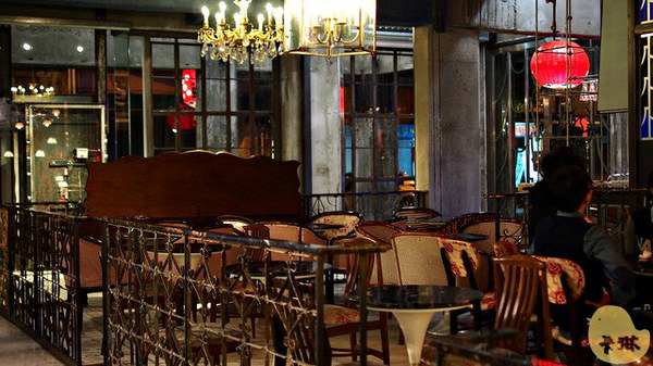 台中市第四信用合作社 :【食記】台中。《第四信用合作社》老銀行變冰店 台中市第四信用合作社 :【食記】台中。《第四信用合作社》老銀行變冰店