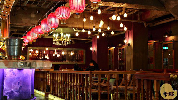 台中市第四信用合作社 :【食記】台中。《第四信用合作社》老銀行變冰店 台中市第四信用合作社 :【食記】台中。《第四信用合作社》老銀行變冰店