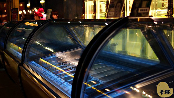 台中市第四信用合作社 :【食記】台中。《第四信用合作社》老銀行變冰店 台中市第四信用合作社 :【食記】台中。《第四信用合作社》老銀行變冰店