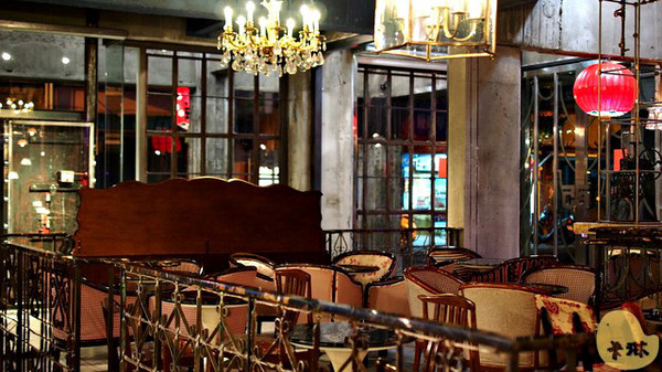 台中市第四信用合作社 :【食記】台中。《第四信用合作社》老銀行變冰店 台中市第四信用合作社 :【食記】台中。《第四信用合作社》老銀行變冰店