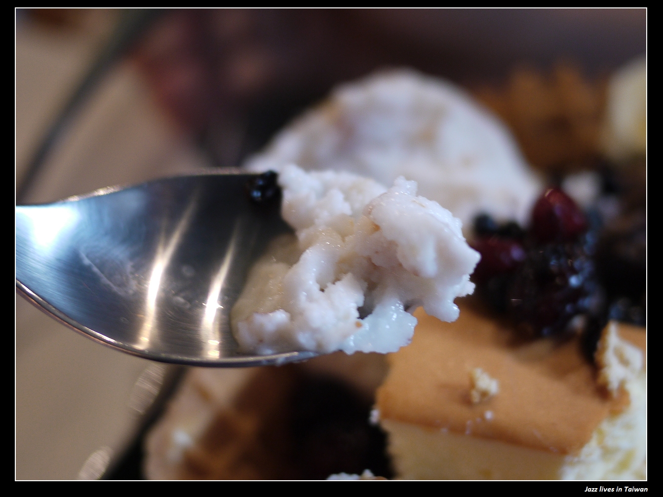 [第四信用合作社]沒有排隊領錢, 瘋狂台中人排隊吃冰...