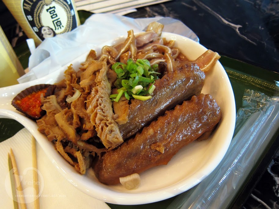 台中火車站 | 台中市第四信用合作社 (宮原眼科二店) ．老建築新價值 / 人氣冰店 / 拍照景點