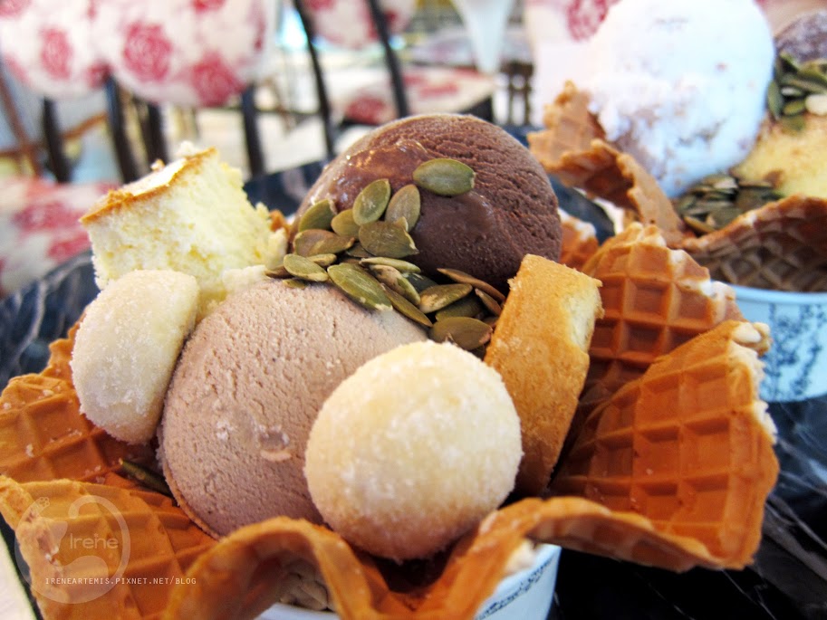 台中火車站 | 台中市第四信用合作社 (宮原眼科二店) ．老建築新價值 / 人氣冰店 / 拍照景點