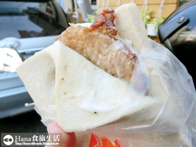 【台中西區】肉蛋土司 | 人氣排隊早餐店 肉片入味但稍嫌乾 價位偏高 吃過一次即可