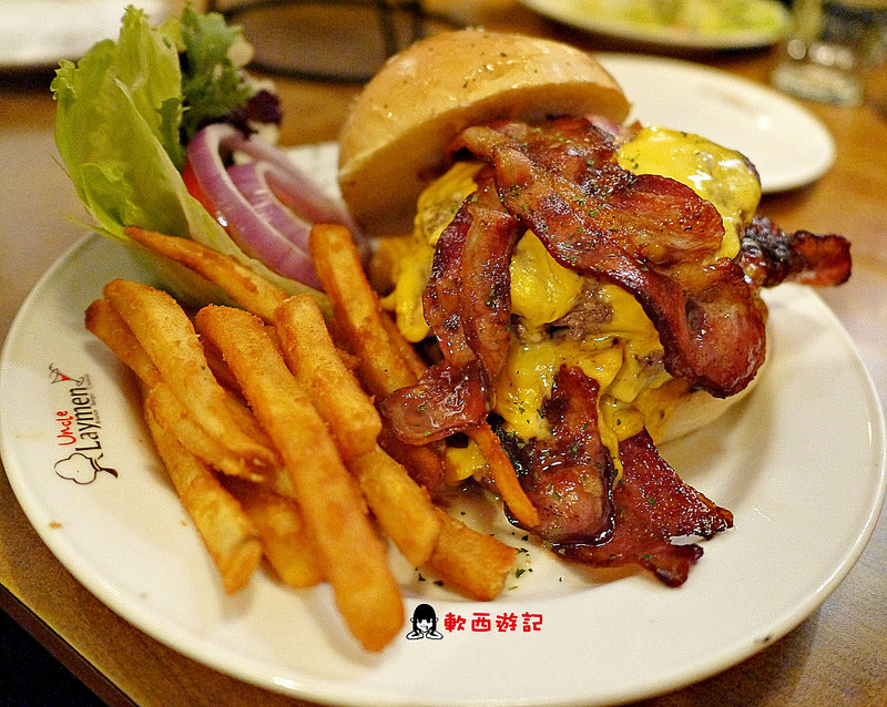 P1640654餓歪歪三層漢堡