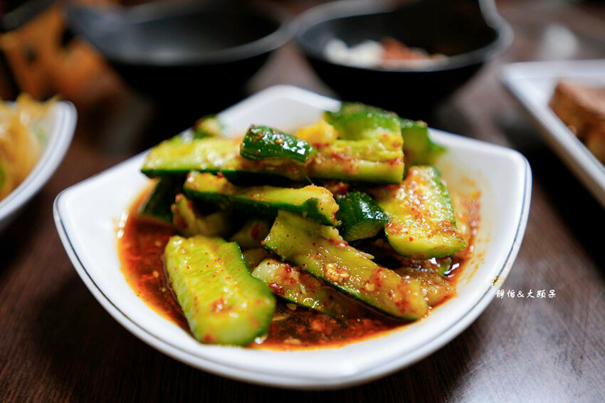 小喬新疆羊肉串，香辣過癮大盤雞、紅燒羊肉湯，板橋江子翠美食!