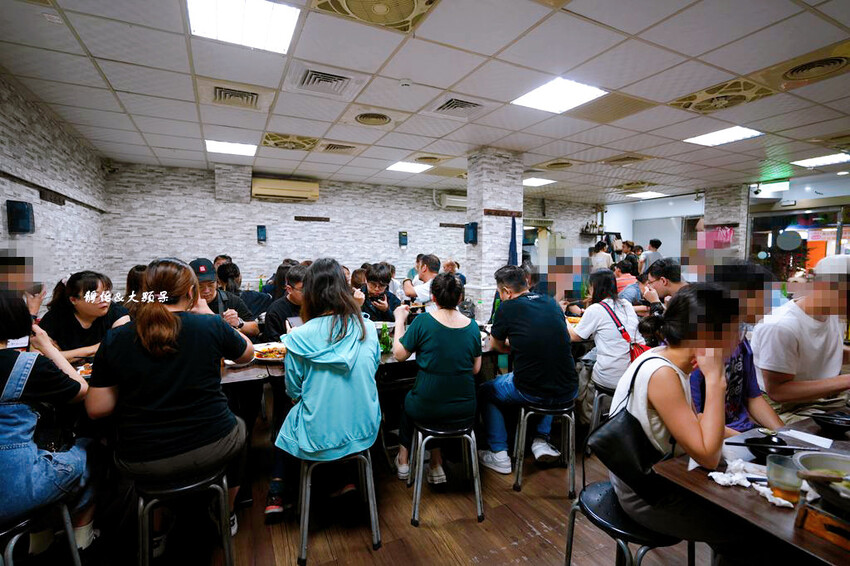 小喬新疆羊肉串，香辣過癮大盤雞、紅燒羊肉湯，板橋江子翠美食!