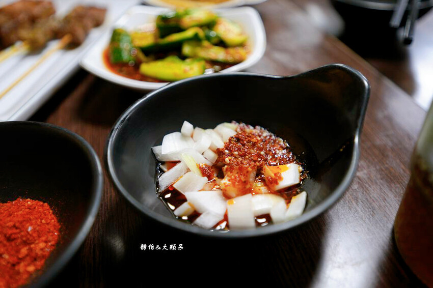 小喬新疆羊肉串，香辣過癮大盤雞、紅燒羊肉湯，板橋江子翠美食!