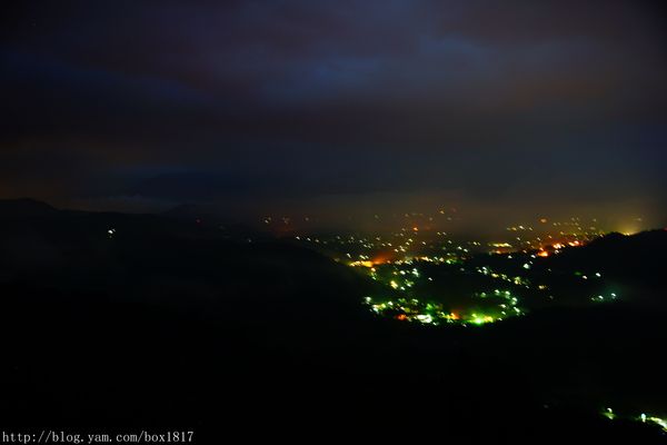 【南投。魚池】霧鎖金龍山。金龍山琉璃光之夜