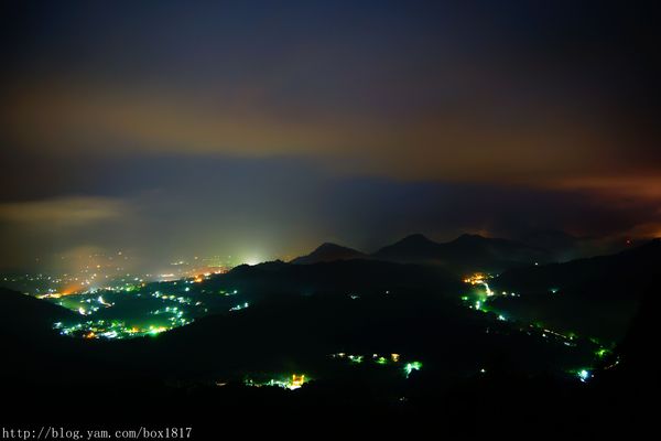 【南投。魚池】霧鎖金龍山。金龍山琉璃光之夜