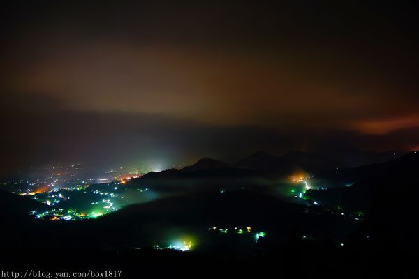 【南投。魚池】霧鎖金龍山。金龍山琉璃光之夜