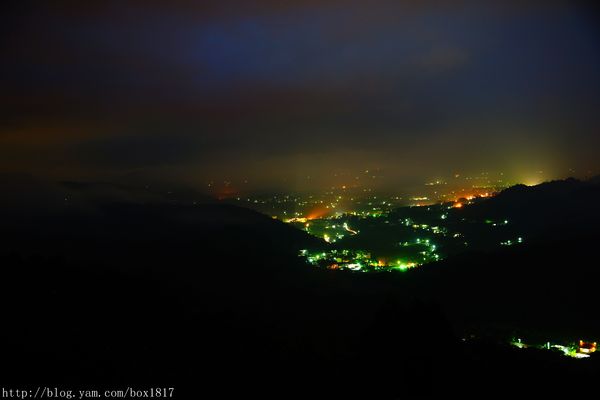 【南投。魚池】霧鎖金龍山。金龍山琉璃光之夜