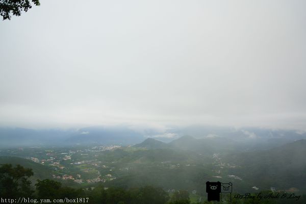 【南投。魚池】霧鎖金龍山。金龍山琉璃光之夜