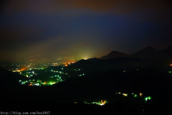 【南投。魚池】霧鎖金龍山。金龍山琉璃光之夜