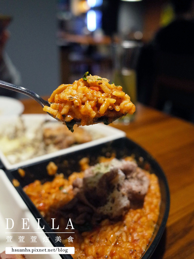 【台北】吃義燉飯。台北最專業的燉飯料理 美味第一名！飯後搭"深夜裡的法國手工甜點"(激推松露磚塊雞腿排奶油野菇燉飯)(捷運南京復興)