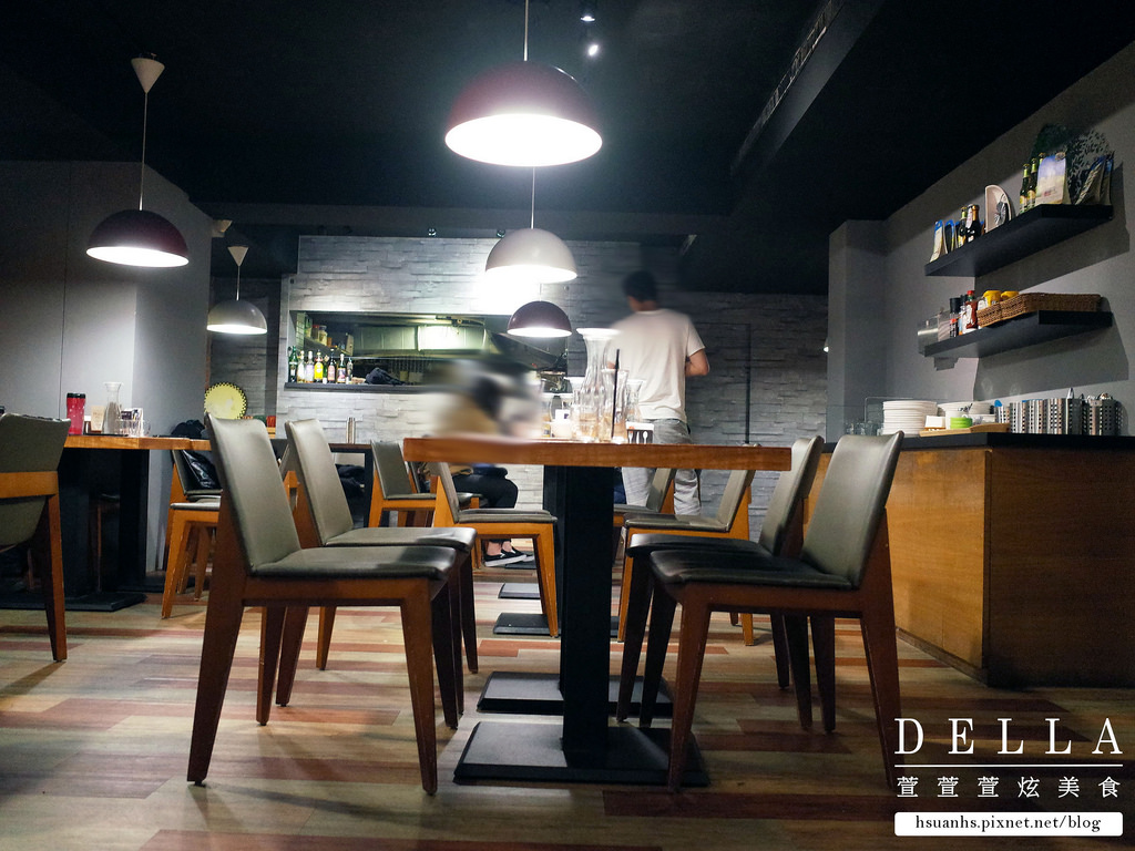 【台北】吃義燉飯。台北最專業的燉飯料理 美味第一名！飯後搭"深夜裡的法國手工甜點"(激推松露磚塊雞腿排奶油野菇燉飯)(捷運南京復興)