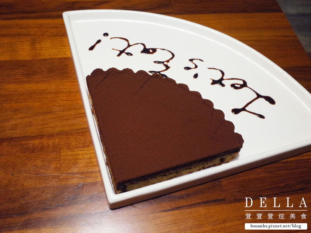 【台北】吃義燉飯。台北最專業的燉飯料理 美味第一名！飯後搭"深夜裡的法國手工甜點"(激推松露磚塊雞腿排奶油野菇燉飯)(捷運南京復興)