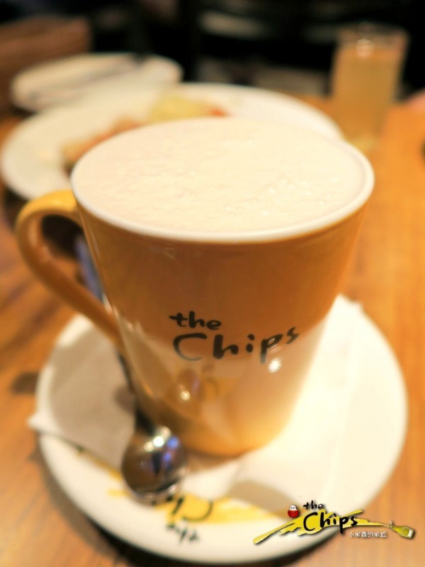 【捷運國父紀念館站】The chips 美式餐廳-光復店~下班後與三五好友一起看大螢幕賽事、樂享美式佳餚，早午餐「噶瑪蘭帶骨豬排」&「私房噴汁炸雞」超級推薦!