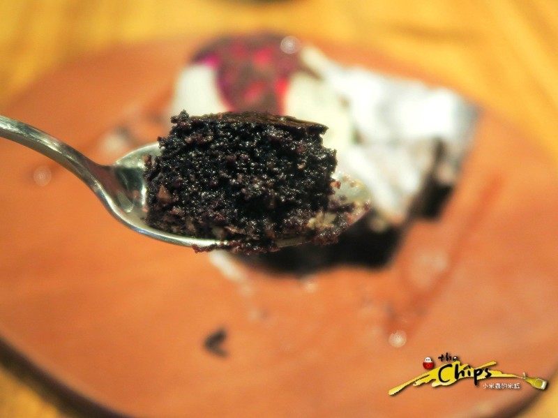 【捷運國父紀念館站】The chips 美式餐廳-光復店~下班後與三五好友一起看大螢幕賽事、樂享美式佳餚，早午餐「噶瑪蘭帶骨豬排」&「私房噴汁炸雞」超級推薦!