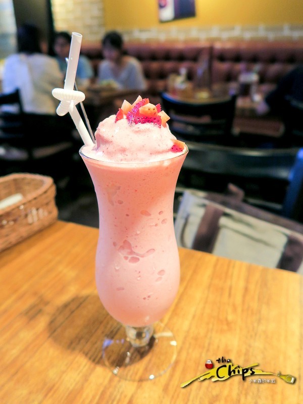 【捷運國父紀念館站】The chips 美式餐廳-光復店~下班後與三五好友一起看大螢幕賽事、樂享美式佳餚，早午餐「噶瑪蘭帶骨豬排」&「私房噴汁炸雞」超級推薦!