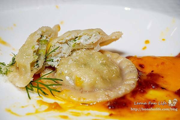 新北耶誕活動 三峽耶誕城 全台唯一落羽松耶誕樹 泡湯度假 海陸大餐 情侶套餐 大阪根森林溫泉酒店 新北溫泉 1DSC06557.JPG