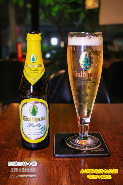 歐嬤柏林小館(德式料理)-北捷/忠孝敦化站(香噴噴的德國豬腳，皮脆的不得了讓人想到就吞口水)