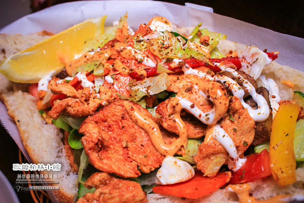 歐嬤柏林小館(德式料理)-北捷/忠孝敦化站(香噴噴的德國豬腳，皮脆的不得了讓人想到就吞口水)