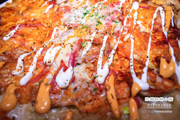 歐嬤柏林小館(德式料理)-北捷/忠孝敦化站(香噴噴的德國豬腳，皮脆的不得了讓人想到就吞口水)