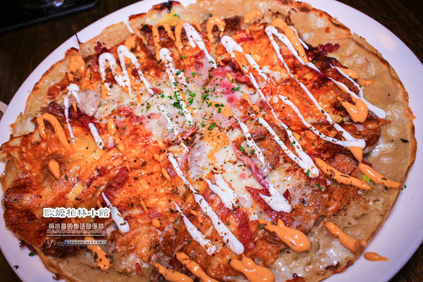 歐嬤柏林小館(德式料理)-北捷/忠孝敦化站(香噴噴的德國豬腳，皮脆的不得了讓人想到就吞口水)