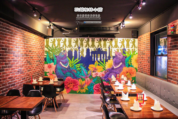 歐嬤柏林小館(德式料理)-北捷/忠孝敦化站(香噴噴的德國豬腳，皮脆的不得了讓人想到就吞口水)