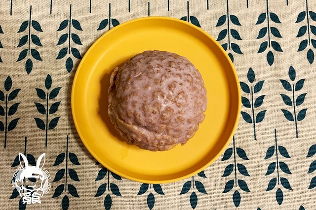 【甜點】全家 芋泥脆皮泡芙 芋頭季系列第三彈 這個外型好像似曾相識？！