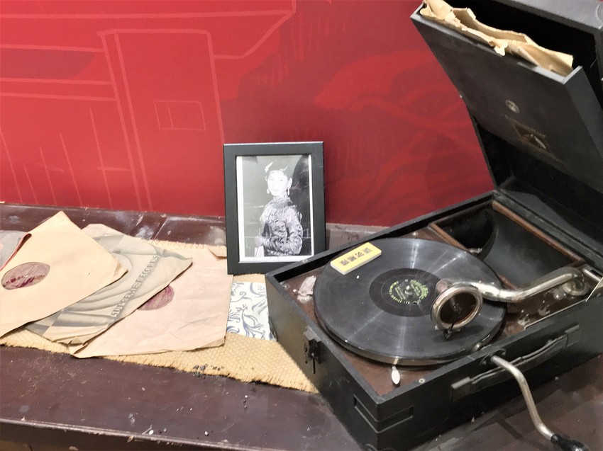 空軍三重一村,三重一村,台北橋站,我不是他媽媽,新蘆線,眷村,紅衣小女孩,一把青,春花望露,夜市人生,眷村很有事,小劇場,黑膠,黑貓中隊